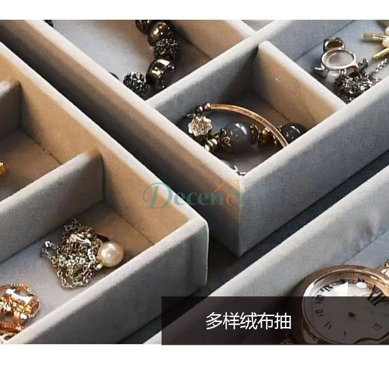 Multilayer Plush Jewelery Organizer