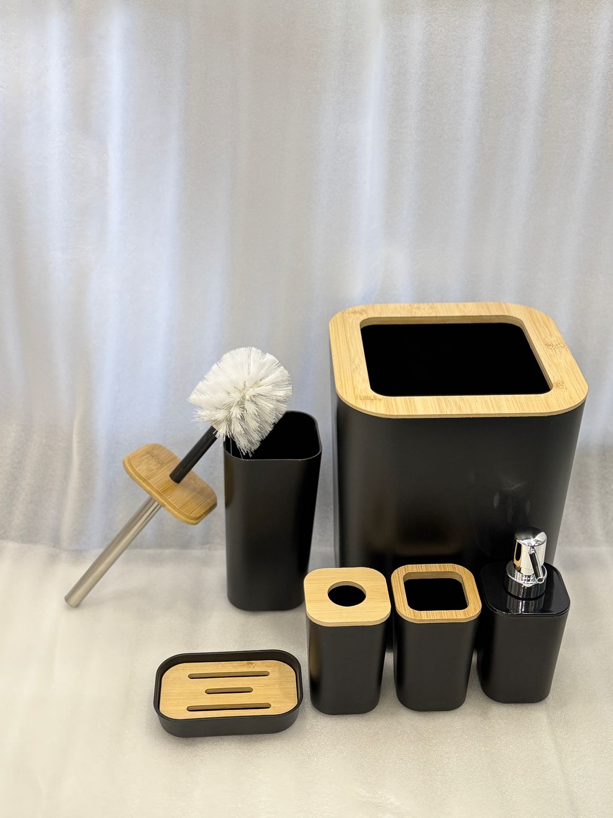 Premium Black 6 Pcs Bathroom Set – Modern Accessories