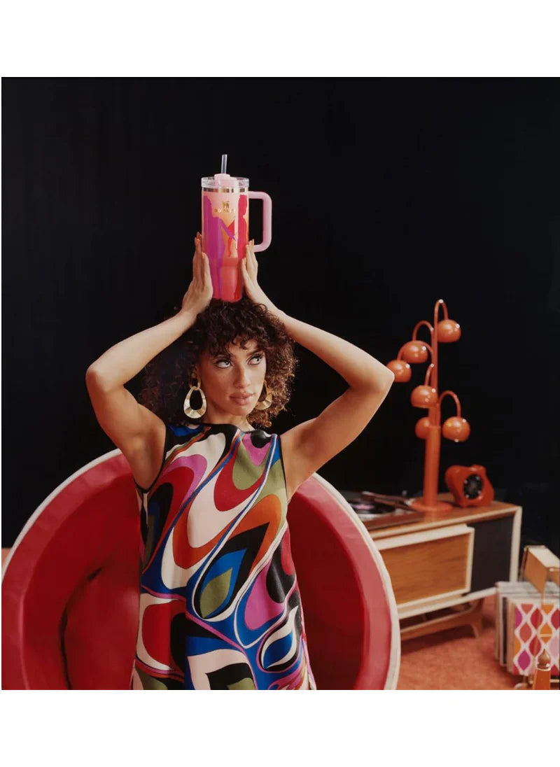 The Stanley x Barbie Quencher | 40 OZ - '60s Twist 'N Turn