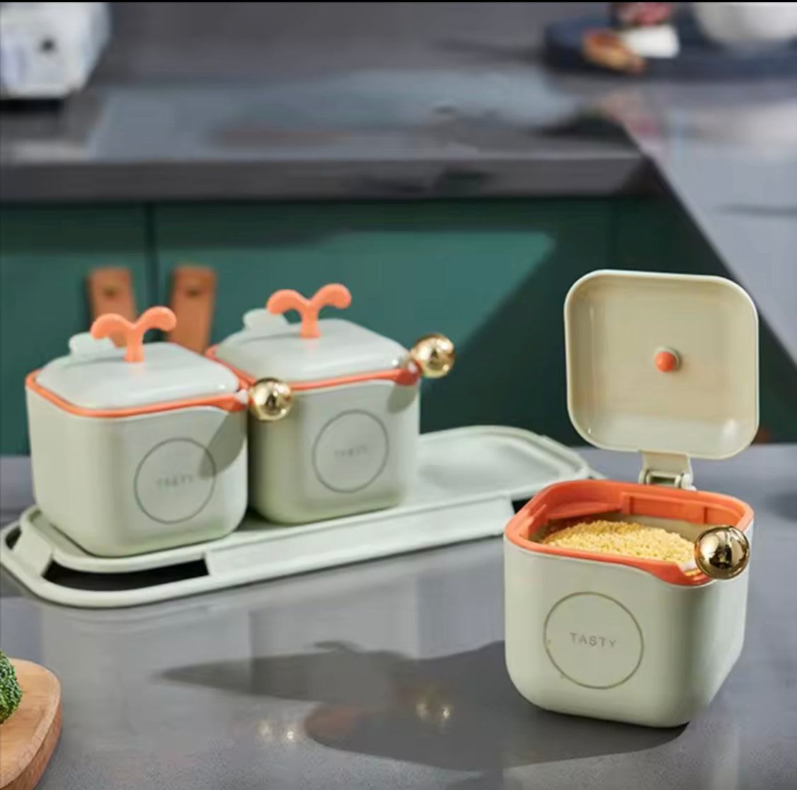 Airtight 3-Piece Modern Spice Jar Set with Tray & Spoons