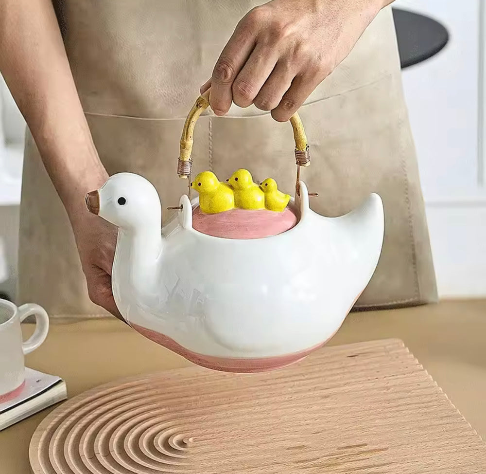Duck Shape Ceramic Tea Cattle With Handle