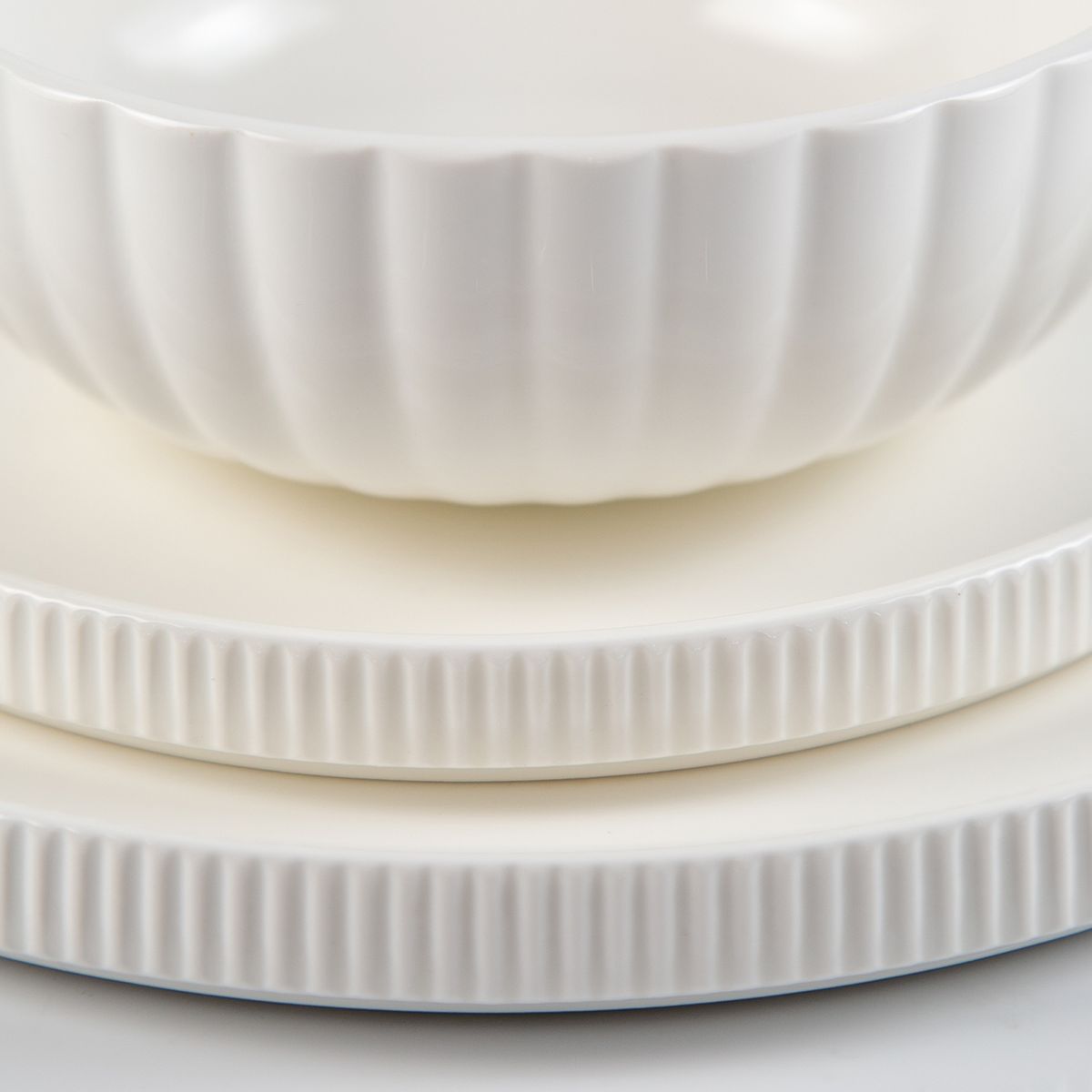 3-Piece Porcelain Dinnerware Set Bowl & Dinner Plates
